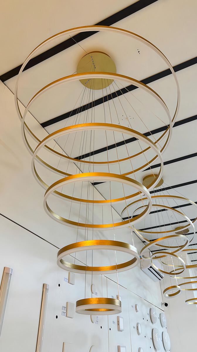 Lustre Pendente Anéis Sofisticado 6 Aros Led 3500k 160w Cor Dourado