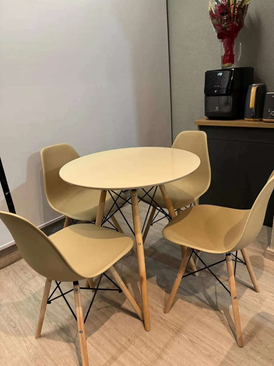 Conjunto Jantar Nero Mesa Redonda MDF 70cm + 4 Cadeiras Eiffel Fendi