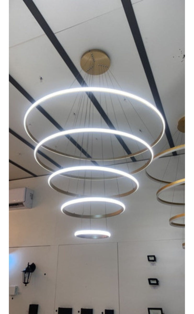 Lustre Pendente Moderno Anéis 5 Arcos Pe Direito Duplo Alto Cor Dourado 110V/220V