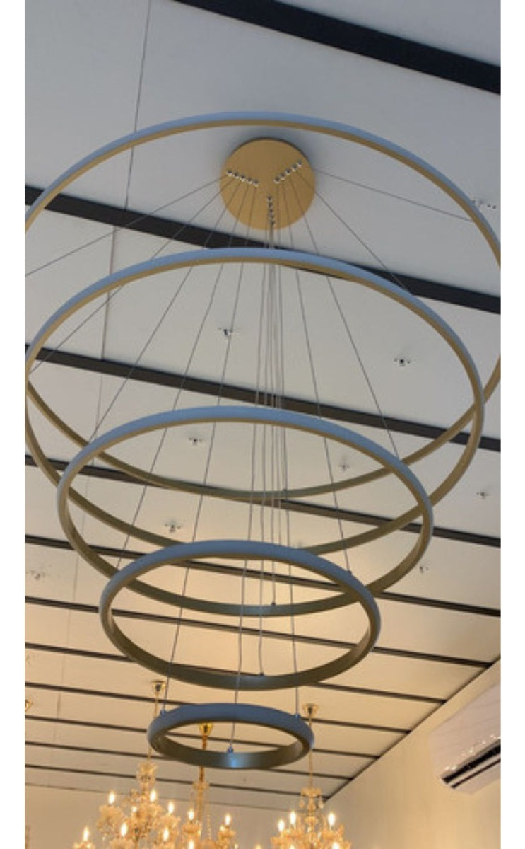 Lustre Pendente Moderno Anéis 5 Arcos Pe Direito Duplo Alto Cor Dourado 110V/220V